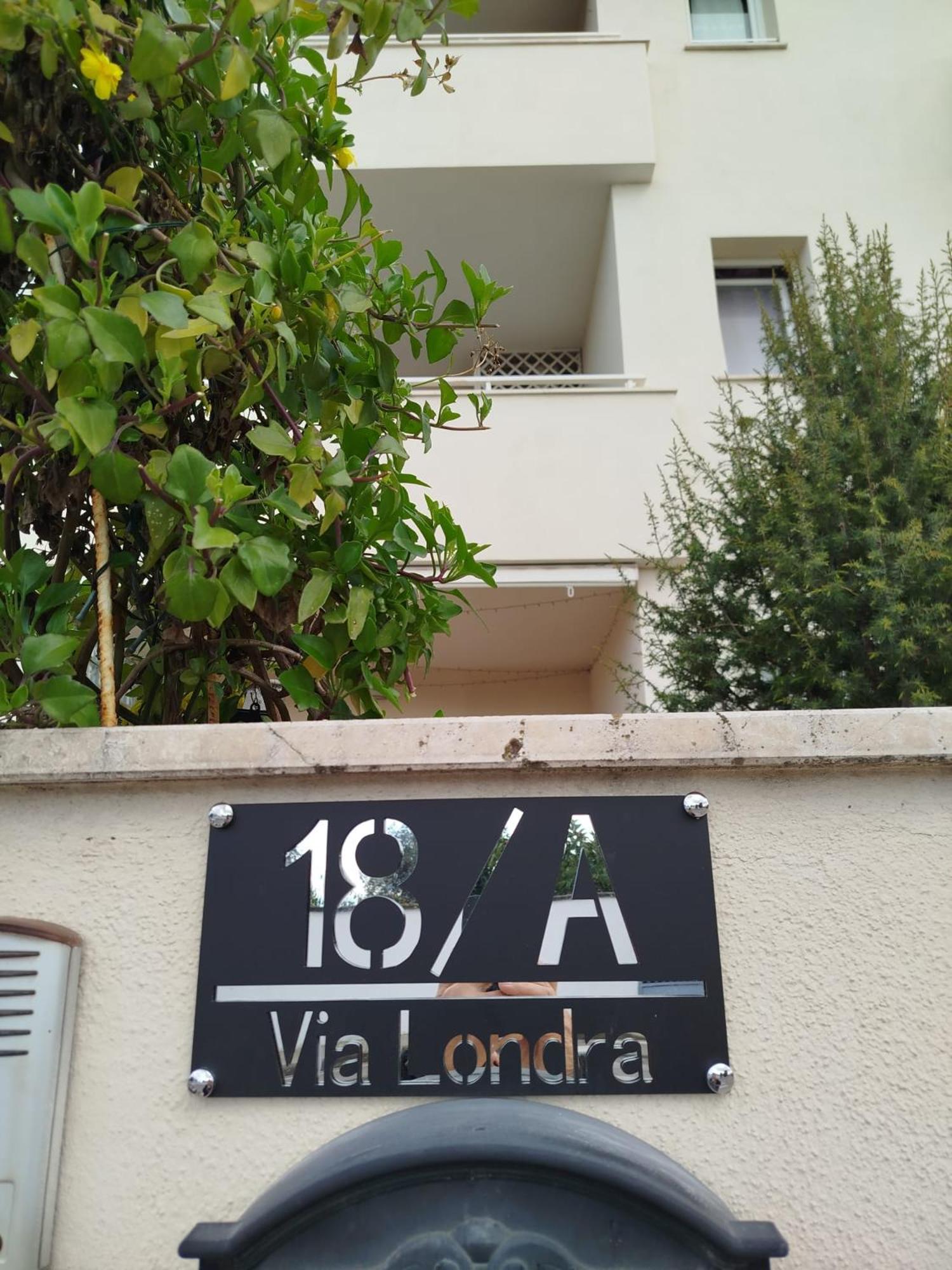 Casa Vacanze Олбия Екстериор снимка